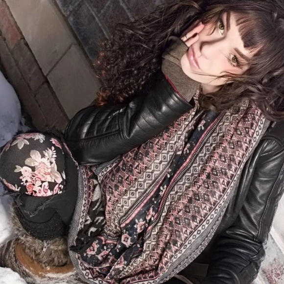 Meet your Posher, Kelly - Picture 1 of 1